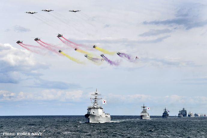 韓国海軍、来年釜山で日本からの解放80年と創設80年の国際観艦式を開催へ…旭日旗を掲げた海自も参加か！