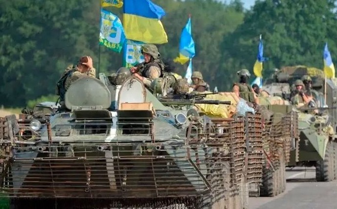 「敵の自動車化部隊が領内に深く侵入」…ロシア国防省、ウクライナ軍が最大30キロ前進と認める！
