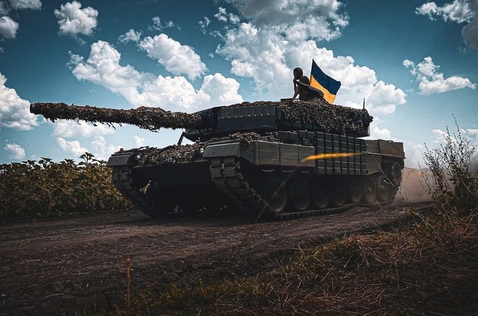 ウクライナ軍、東部の要所バフムトを半包囲…ロシア軍の補給線を断つ好位置を確保！