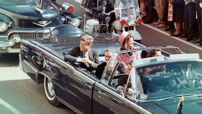 60年前のJFK事件を細かく再検証…真犯人たちがケネディ大統領を暗殺した理由とは！
