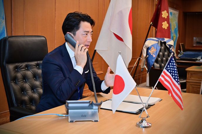 日本政府、中国のレーダー照射受け発信強化…トランプ氏沈黙が懸念材料！