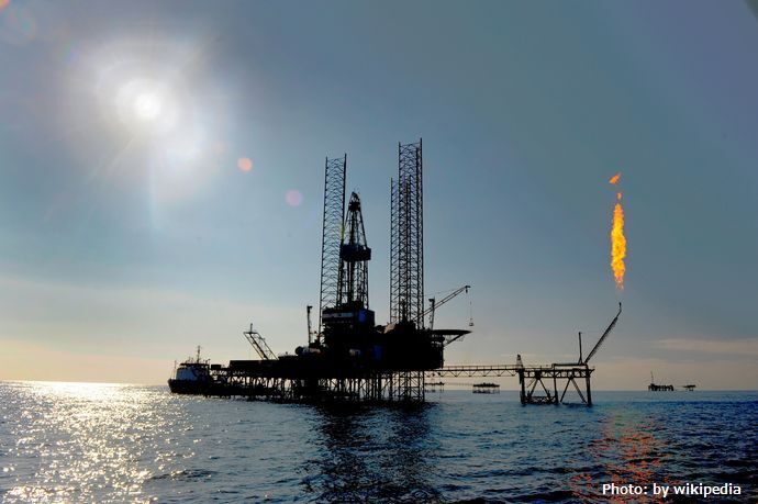 Jack-up-rig-in-the-caspian-sea_1