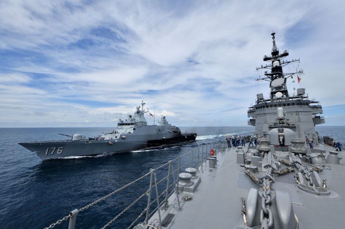 海自インド太平洋方面派遣の護衛艦「あけぼの」、マレーシア海軍哨戒艦「スランゴール」と共同訓練！