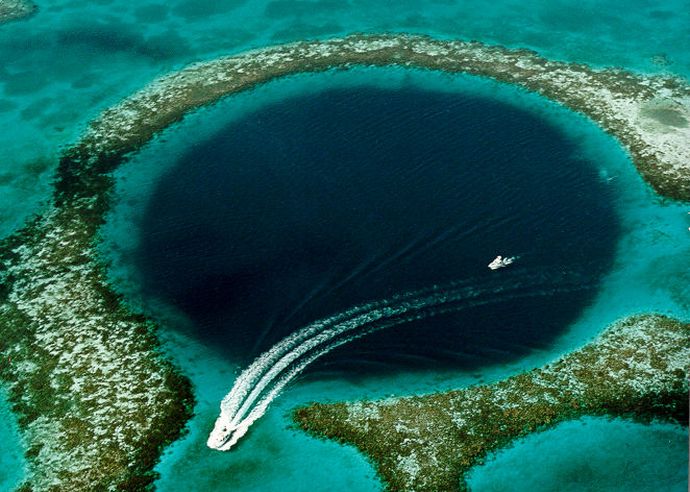 カリブ海の巨大陥没孔「グレート・ブルーホール」…最新探査で明らかになった衝撃の事実！