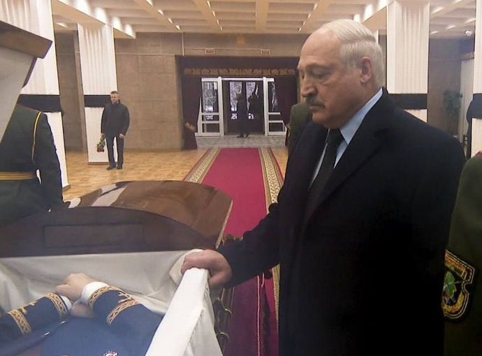 ベラルーシ軍がウクライナ国境に移動、高まる緊張…ベラルーシが参戦するとの観測も！