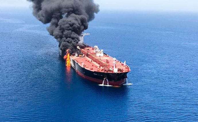 イラン、ホルムズ海峡通過船舶から通行料を徴収へ…国会で審議中！