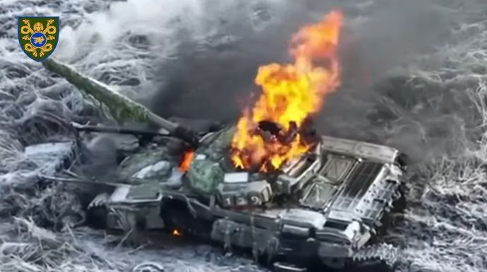 ロシア軍戦車44・ 装甲車52両・長距離砲38門・輸送車56両などに損害…ウクライナ軍大戦果！