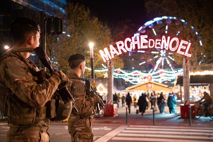 フランス軍は2025年度、全土で対テロ市街地パトロール「センチネル作戦」に参加！