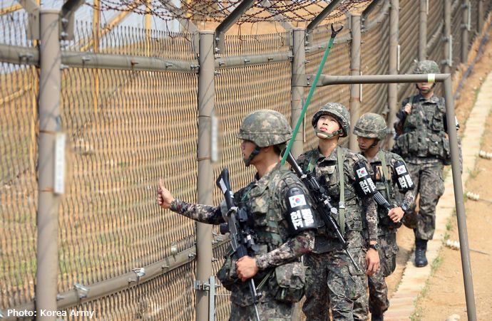 韓国軍、兵役対象者減少に対応…「警戒作戦」に民間投入案を検討中！