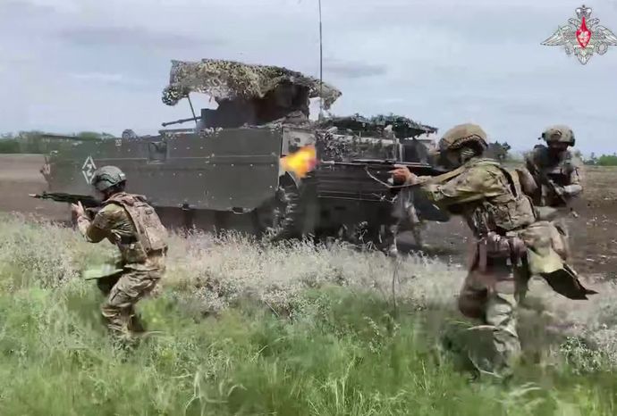 「人間地雷探知機」としてロシアに売られる東南アジアの若者たち…平均生存期間は3日！