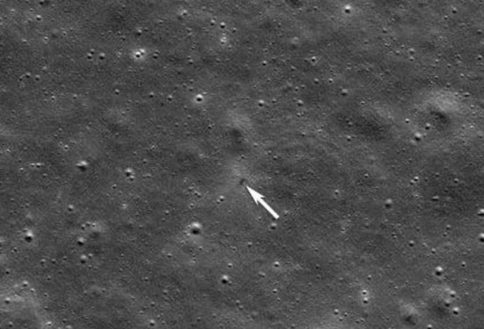 米NASA探査機、月面に衝突跡を確認…ispace開発の月着陸船「レジリエンス」の痕跡！