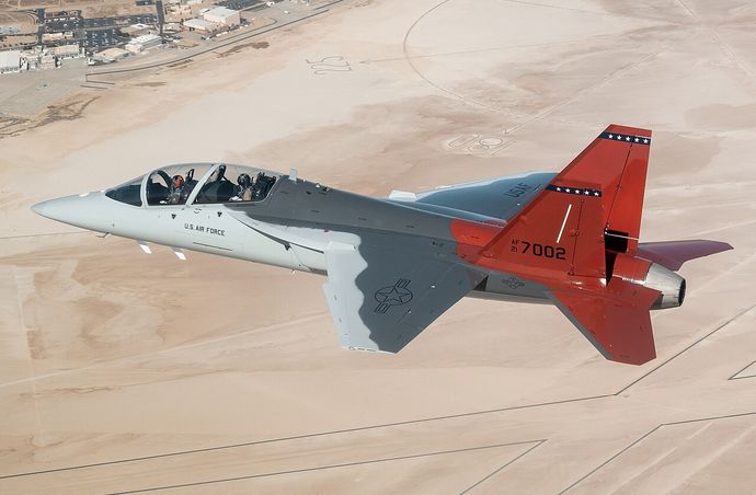 アメリカ空軍、T-7A「レッドホーク」練習機を年間48～60機導入！