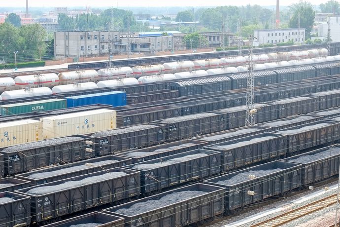 中国発国際貨物列車の不振が示すロシア景気悪化…2025年上半期に往路の貨物輸送量が2割減少！