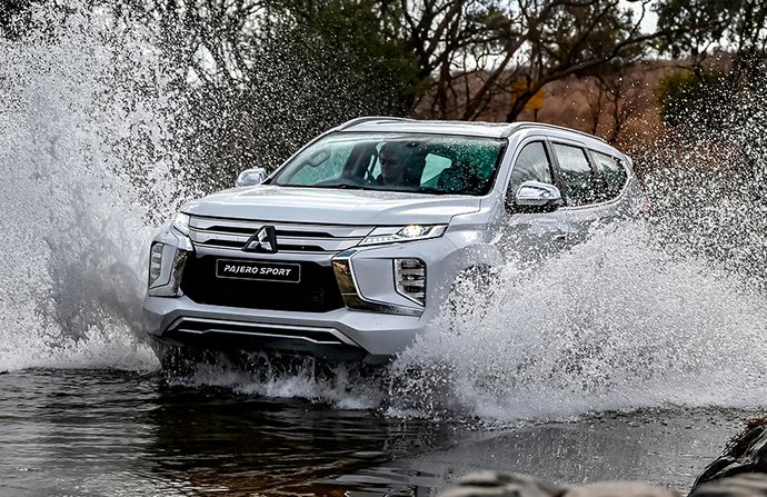 三菱自動車、パジェロスポーツの新たな特別仕様車「SHOGUN(ショーグン)」を発表！