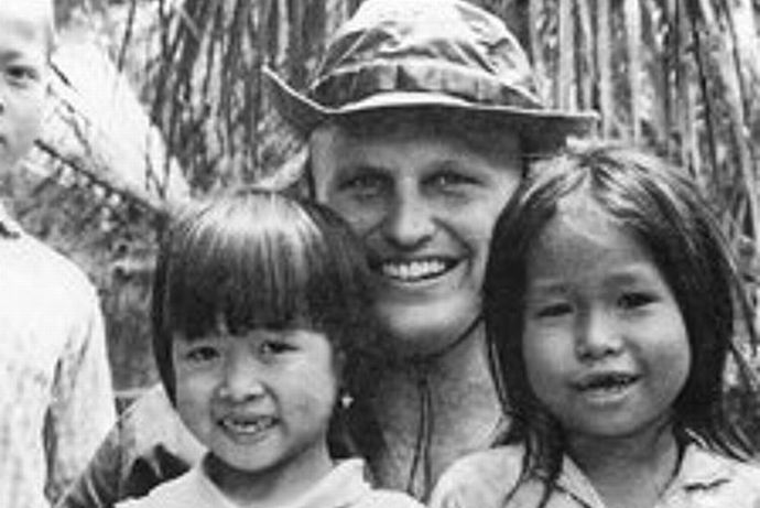 アーミテージ元国務副長官が死去、ベトナム戦争時に捕虜30人を救出したランボー2のモデル？！