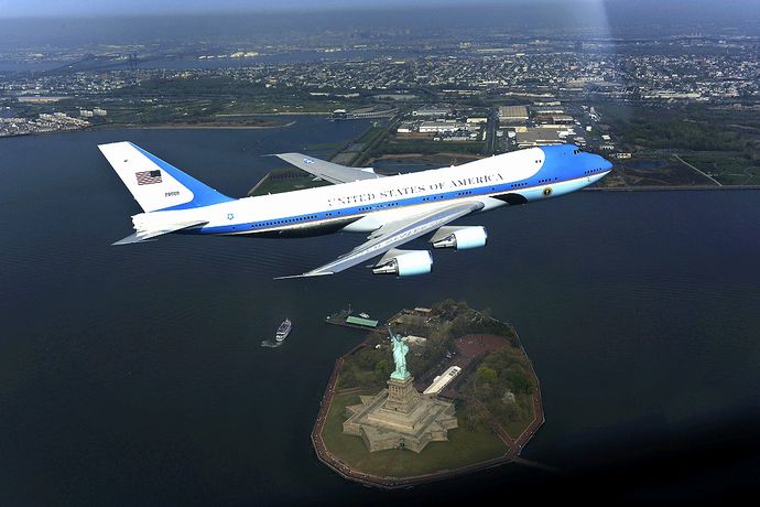 トランプ政権のジャンボ機受領計画に「プーチンも驚くほどの腐敗」と批判！