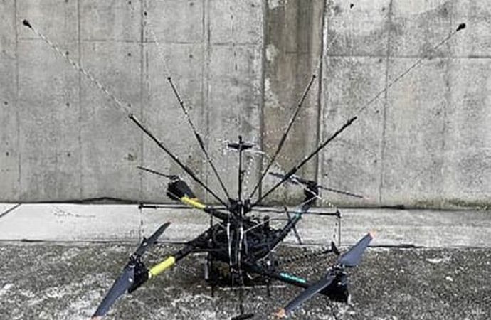 NTT、雷の直撃に耐える「耐雷ドローン」で雷の誘導に成功…将来的には空飛ぶ避雷針に！