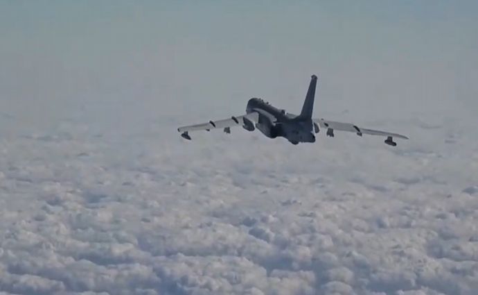 中国軍戦闘機など71機が台湾防空識別圏に進入、43機は中間線を越える…過去最大規模！
