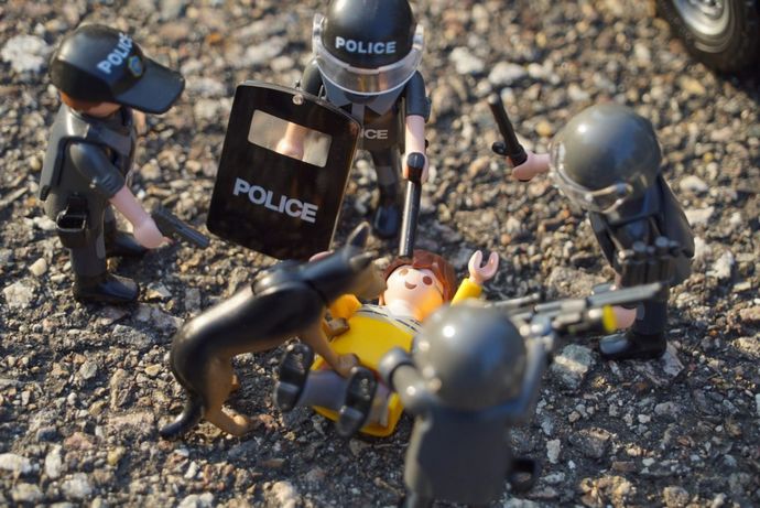 playmobil-1073902_1920-1200x802