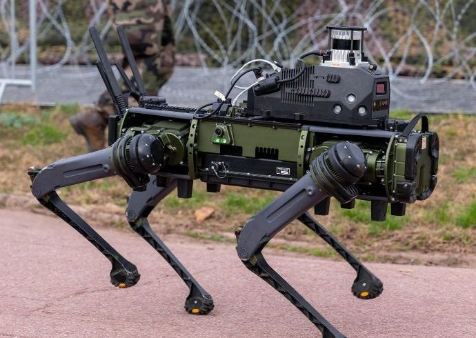 フランス陸軍は明日の紛争に備え、最新鋭の装備品を導入！