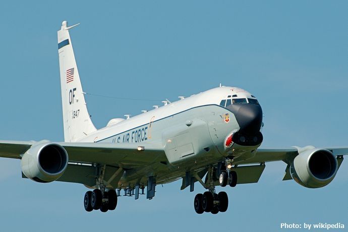 RC-135U_-_RAF_Mildenhall_(36770954022)