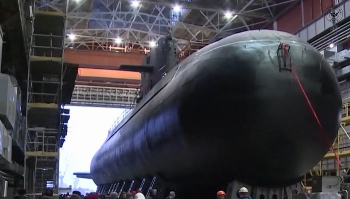 ロシア海軍のボレイ型原子力潜水艦6番艦と7番艦が就役…プーチン大統領が式典にリモート参加！