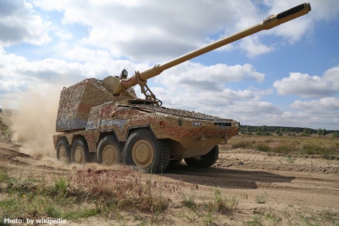 ドイツ政府、ウクライナに新たに4000億円規模の追加兵器供与…ゲパルト対空戦車やRCH155自走榴弾砲など！