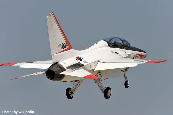 日本の新型練習機、自国生産「双発エンジン」選択か…韓国の超音速訓練機T-50輸出が消滅か！