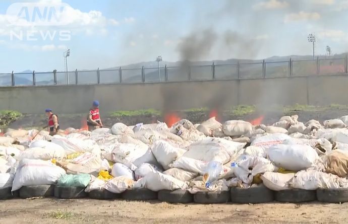 トルコ警察が押収した大麻20トンを空き地で野焼き、周辺住民らに幻覚症状などの被害！