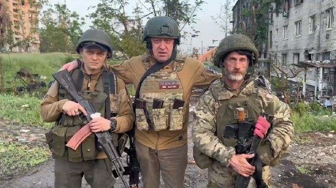ロシア受刑者3万2千人が契約を終え帰還、再犯激減とワグネル創設者！