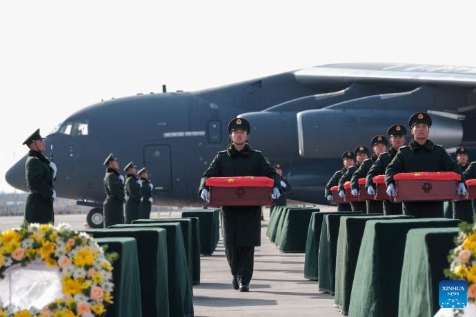 朝鮮戦争に参戦し戦死した中国人民義勇軍兵士43人の遺骨が韓国から返還され帰国！