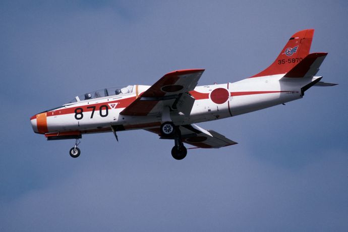 T-1B_Ashiya_(21928049760)