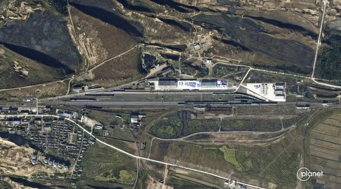 北朝鮮の弾薬提供、数週間でコンテナ千個以上…ロシアの主要な兵器供給源に！