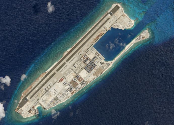 中国がベトナムと領有権を争う南シナ海パラセル諸島に新人工島を造成…軍事利用を懸念！