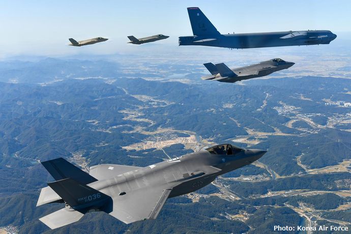 米戦略兵器は「最初に滅ぼす対象」…北朝鮮がB-52爆撃機の韓国着陸を非難！