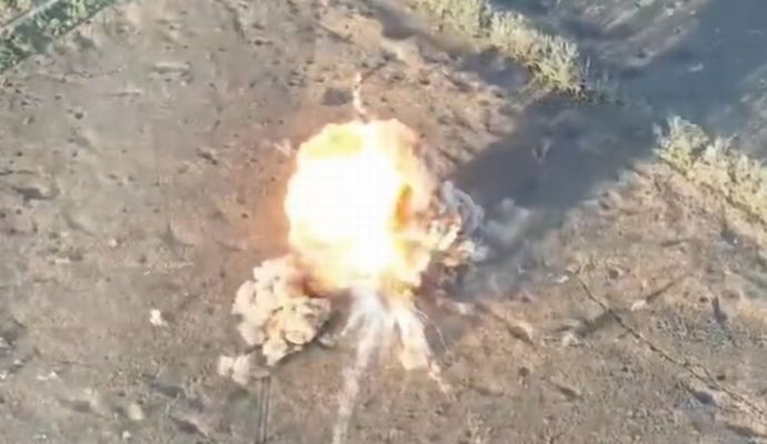 ロシア軍またT-62戦車で自爆攻撃…どう考えてもコストに見合わない！