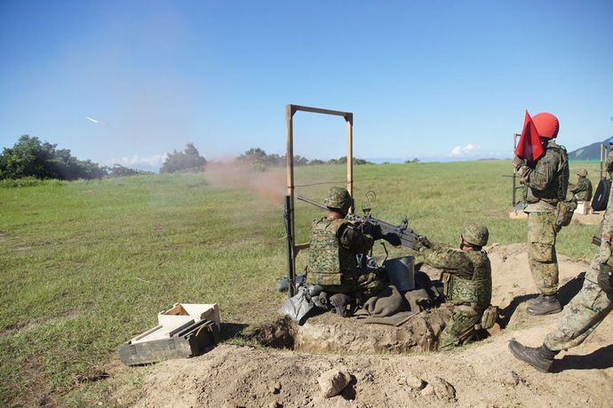 陸自はM2でこんだけ撃って1機を落とせないのも情けない…第7普通科連隊の対空実射訓練！