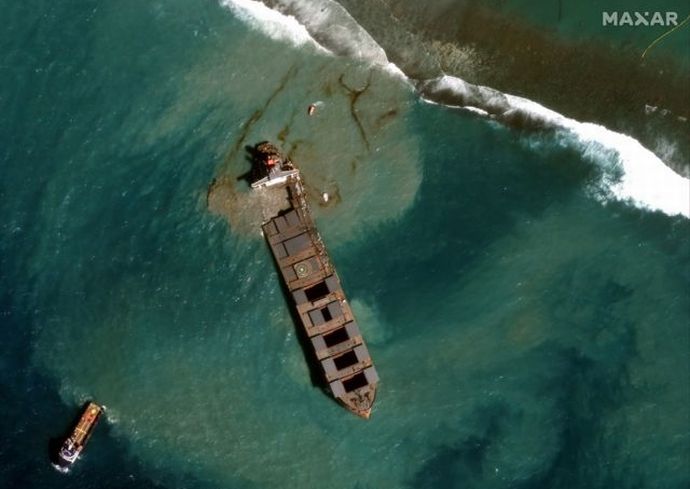 モーリシャス沖での貨物船「わかしお」座礁事故、スマホ電波受信しようと島に接近したのが原因と結論！