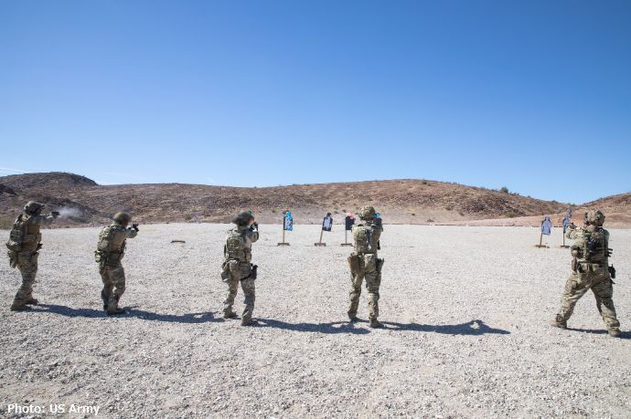 米国で陸軍特殊部隊グリーンベレーと訓練中の陸上自衛隊の隊員！