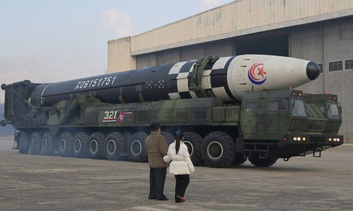 「弾道ミサイルが重すぎて橋を渡れず」北朝鮮軍が危機感…橋梁の点検を開始！