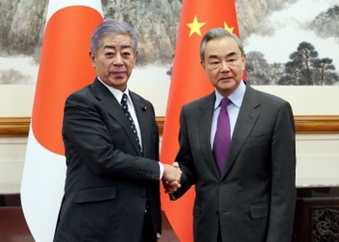 「中国に弱味を握られて外相が務まるのか」特捜部が押収したメモに書かれた「驚愕の内容」！