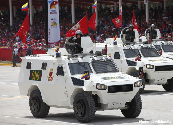 ベネズエラ、武装警官でアルゼンチン大使館を包囲…館内には野党関係者が退避中！