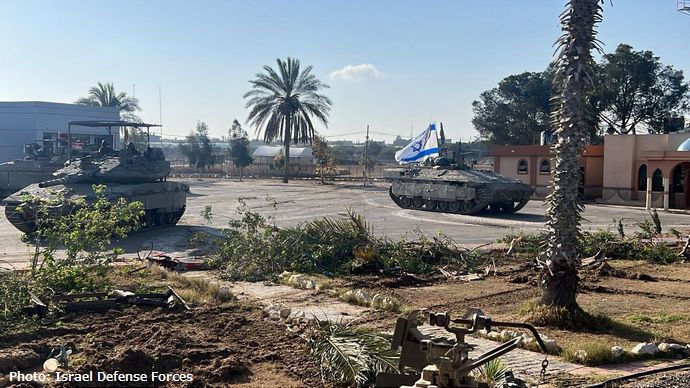 イスラエル軍がラファ検問所を制圧、戦車を展開…エジプトに通じる逃げ道を封鎖！