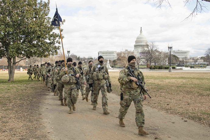 アメリカ合衆国、内戦の危機…共和党知事はすでにテキサスに州兵部隊を派遣！