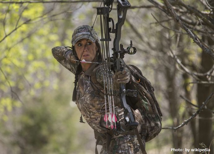 Melissa_Bachman_Bowhunting
