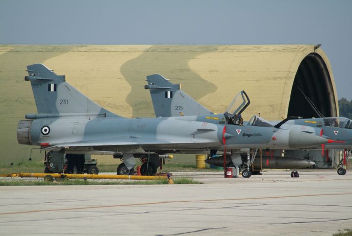 フランス、ギリシャ空軍が保有する全ミラージュ2000戦闘機をラファールと割引価格で交換提案！