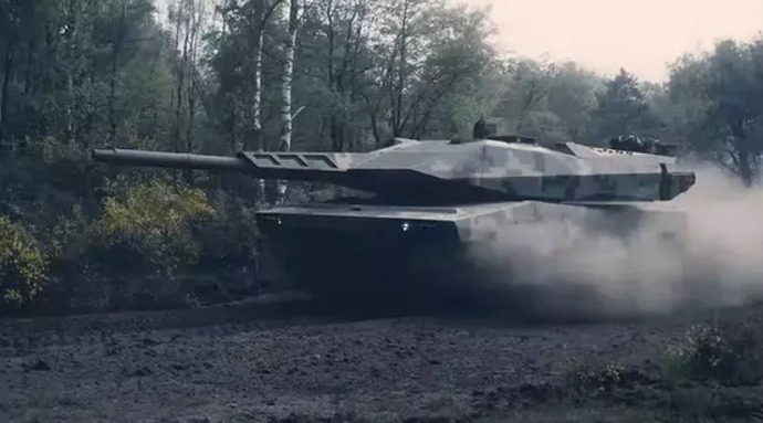 「うちの戦車をウクライナへ」独ラインメタルとウ国営企業が協定…KF-51パンター普及へのしたたか戦略？