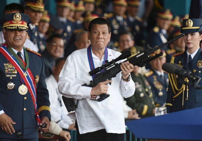 フィリピンのドゥテルテ前大統領、ミンダナオ島の分離独立へ署名運動…深まる対立！