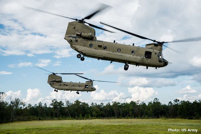 米陸軍が大型輸送ヘリコプター「CH-47 チヌーク」全機を飛行停止に…エンジン火災の恐れ！