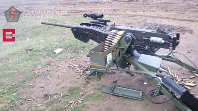 ブローニングM2.50口径重機関銃を搭載した自動砲塔…塹壕から出ることなく2.5キロ離れたロシア軍に発砲！